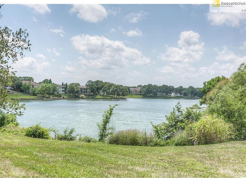 Watch the Lakewood Fire Works over the Lake View from your front yard!