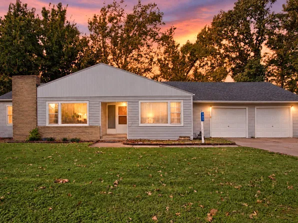 425 Harvey St, Halstead, KS 67056