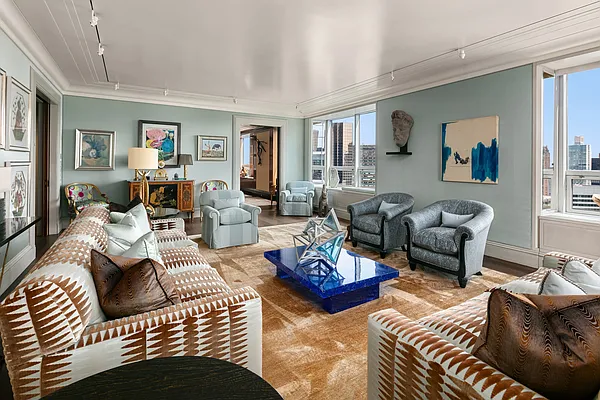 Sold by Compass | media 1