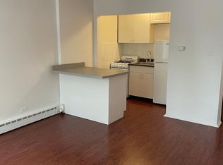 7060 N Sheridan Rd APT 308, Chicago, IL 60626