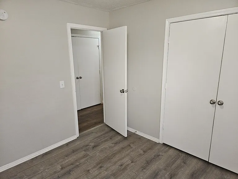 912 Seven Oaks Blvd — Photo 24