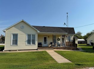 204 E 3rd St, Vermont, IL 61484