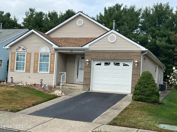 29 Abergele Drive, Toms River, NJ 08757