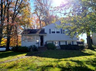 22 Harrison Rd, Parsippany, NJ 07054