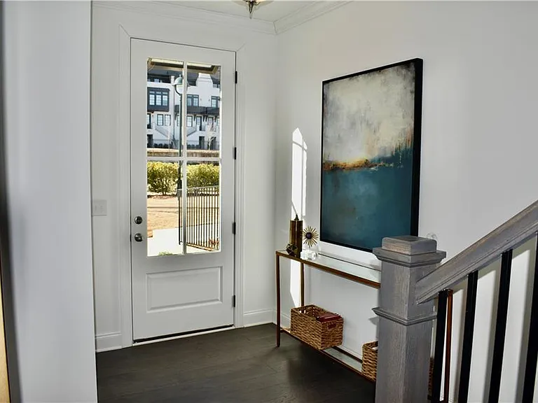 655 Beacon Dr — Photo 15
