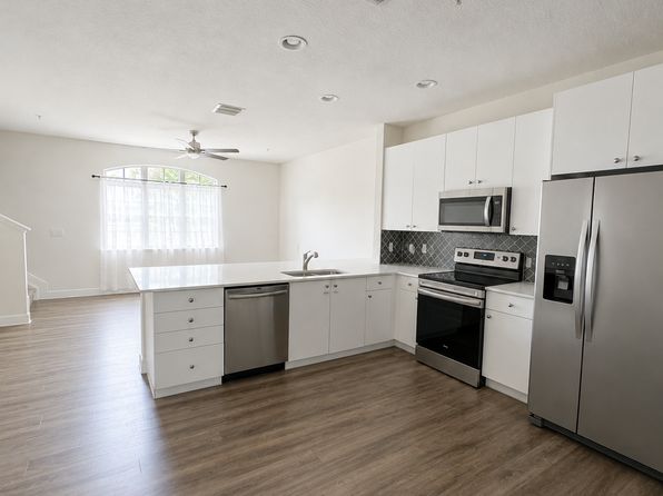 111 Arpeicka Ln