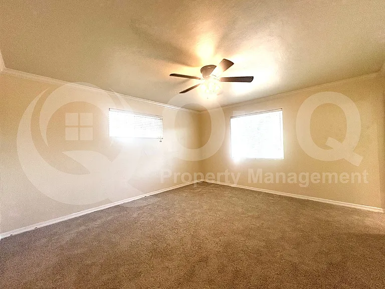 3421 E Camelback Rd — Photo 14