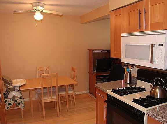 2nd image of 833 Wellington Ave