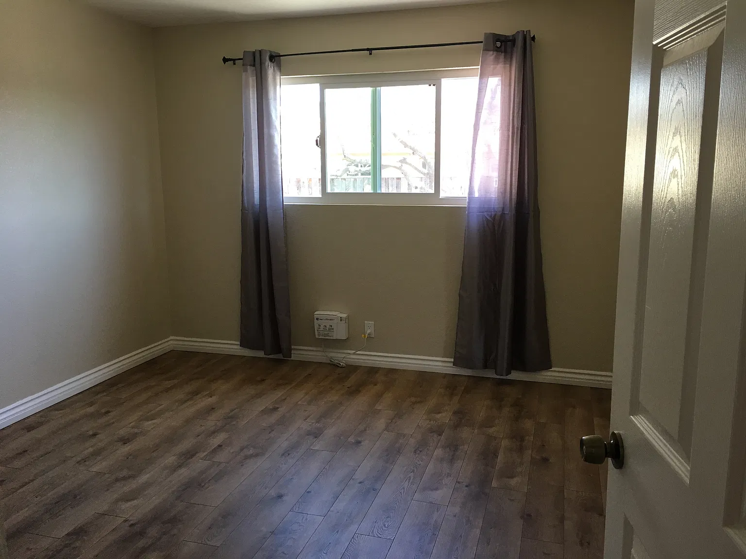 4 bed, 1426 sqft, $1,300 — Photo 4