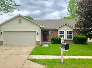 570 E Pine Ridge Dr, Westfield, IN 46074