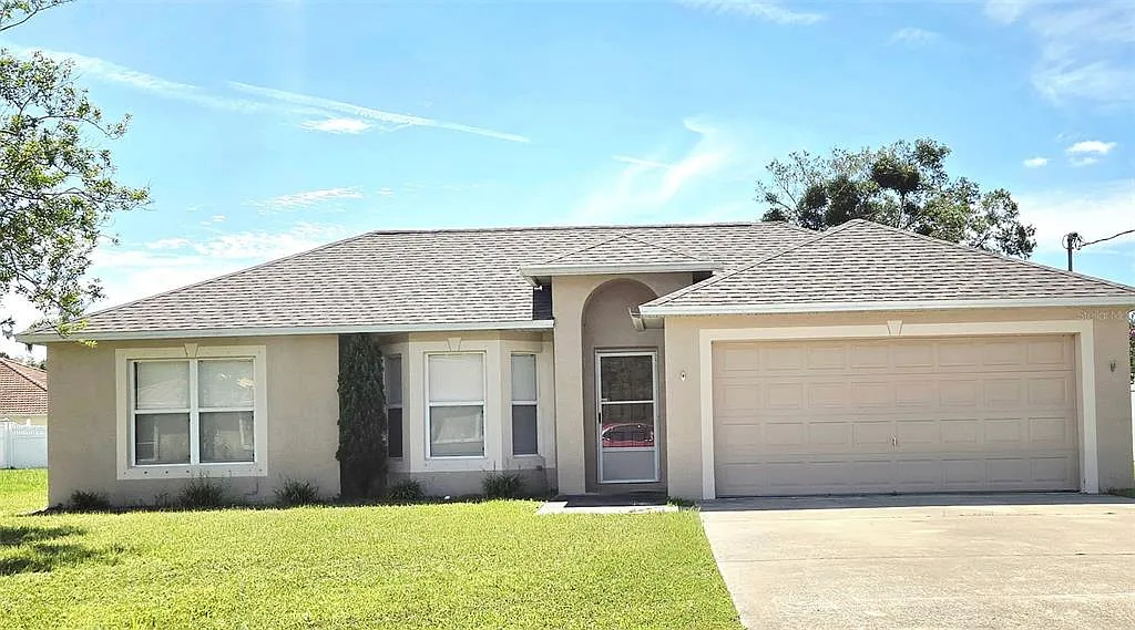 4 bed, 2.0 bath, 1730 sqft, $1,850 — Photo 1