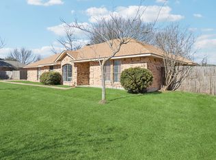 1202 N Sharpshire Dr, Waxahachie, TX 75165