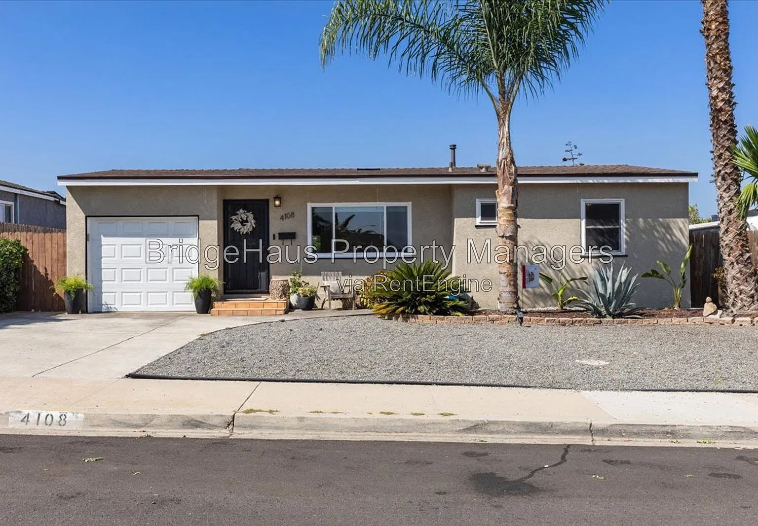 3 bed, 2.0 bath, 1323 sqft, $4,195 — Photo 2