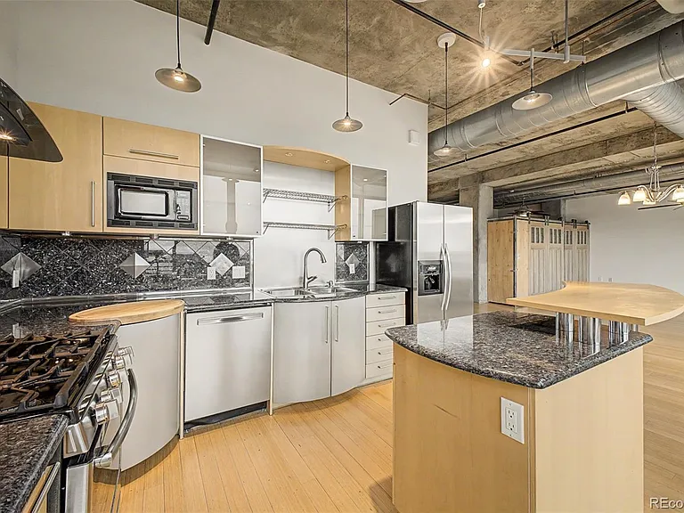 1401 Wewatta St #908 — Photo 18