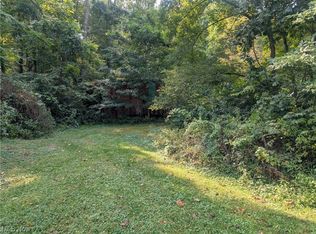 S Dawson St, Uhrichsville, OH 44683