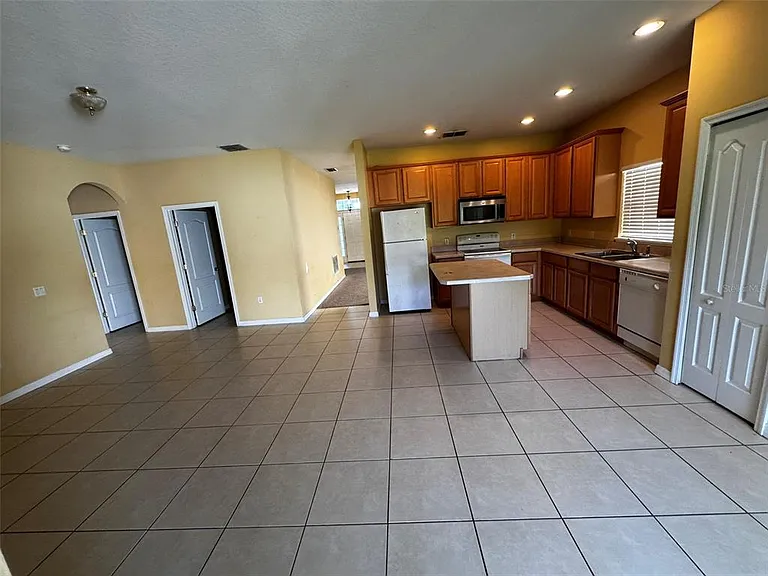 1111 Hacienda Cir — Photo 12