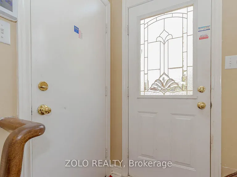 1474 Rosemanor Dr — Photo 2