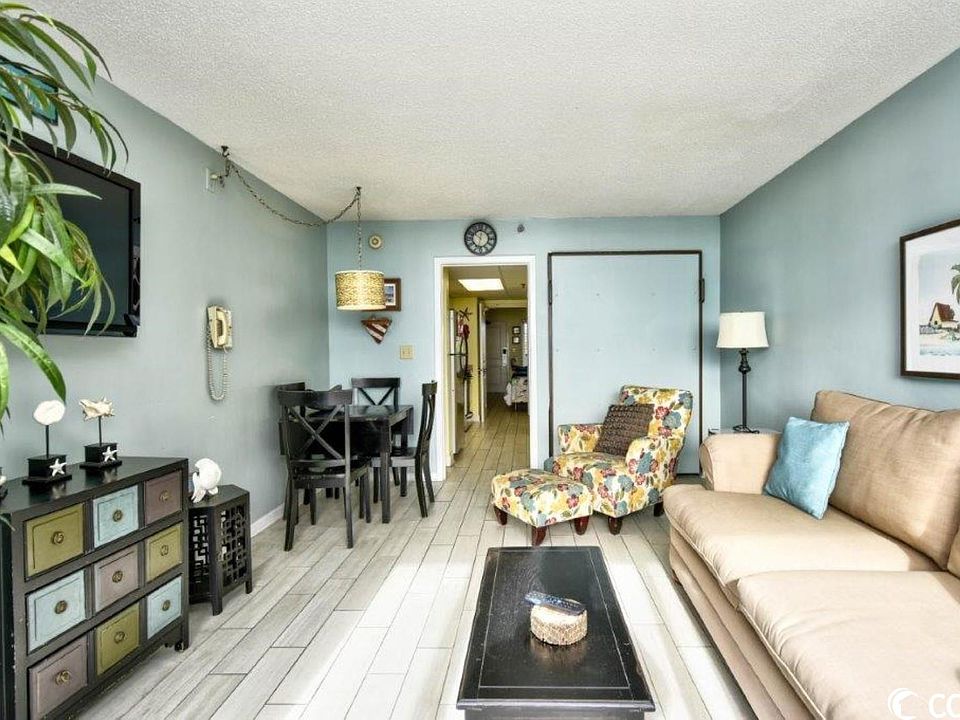 601 Retreat Beach Cir Pawleys Island, SC, 29585 Apartments for Rent
