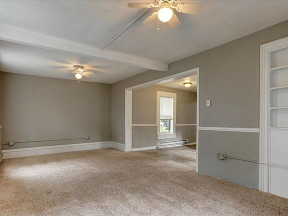 4th image of 317 13th Ave W