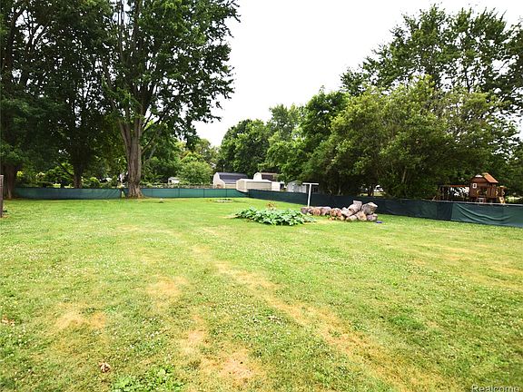 3rd image of 8212 Ohara Dr