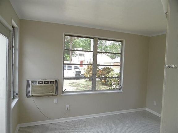 4th image of 1505 N Fern Creek Ave