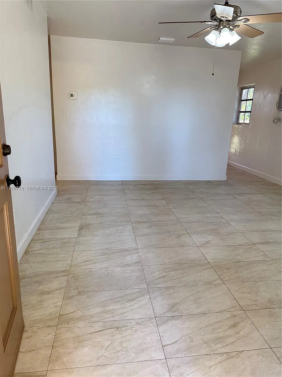 Building Photo - 22840 SW 155th Ave #2