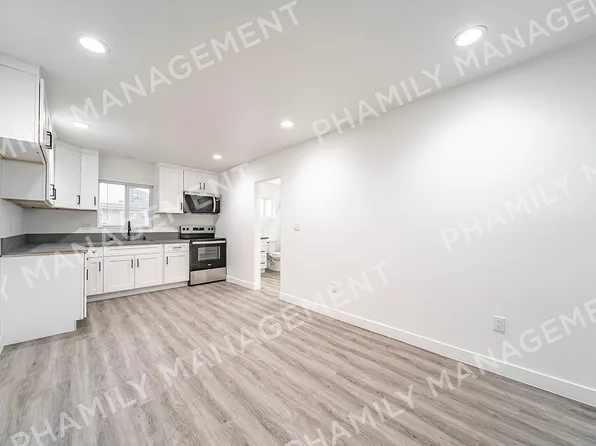 339 W Center St #J, Covina, CA 91723