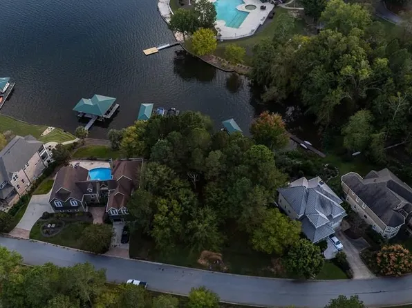 512 Grand Harbor Blvd, Ninety Six, SC 29666