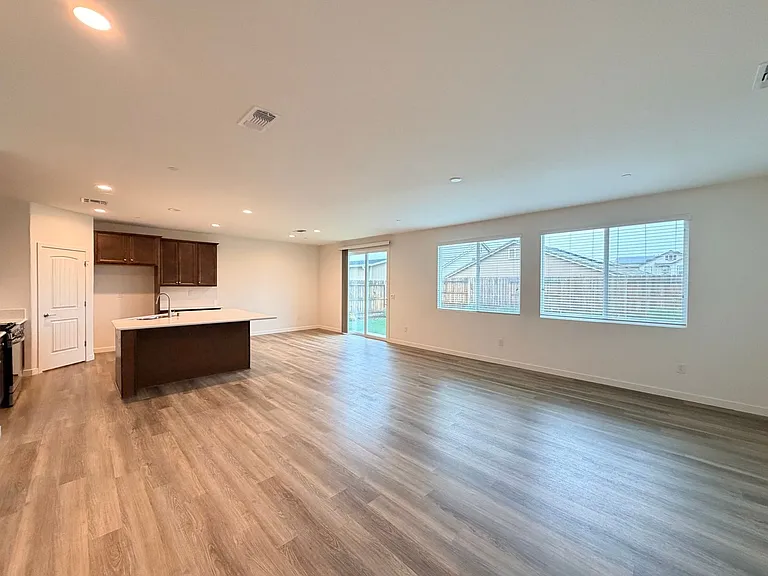 1858 Morro Ct — Photo 5