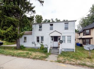 23 W McFarlan St, Dover, NJ 07801