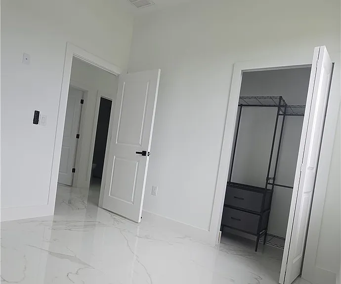 515 Croydon Ave S — Photo 14