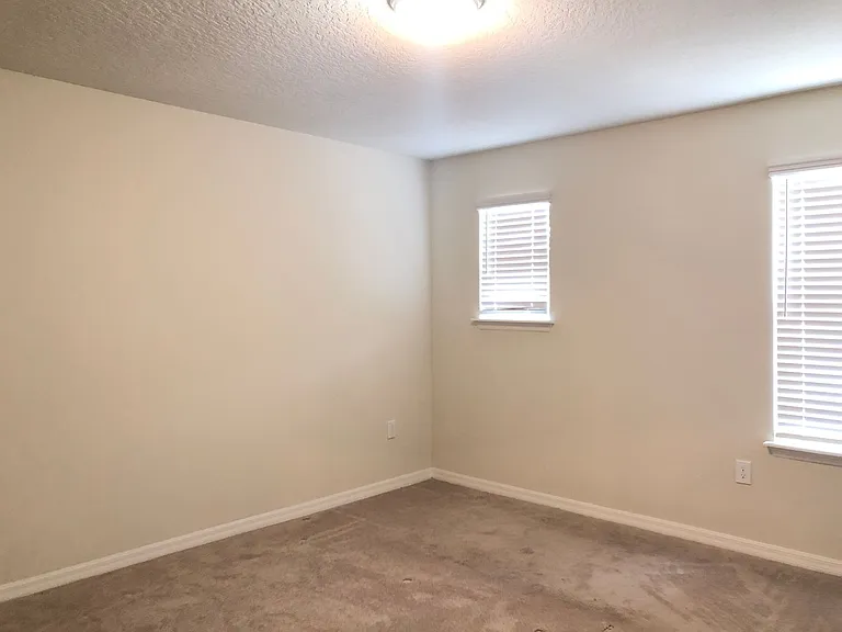 2674 Mead Ave — Photo 46