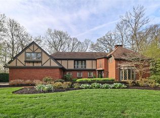 31215 Roxbury Park Dr, Bay Village, OH 44140