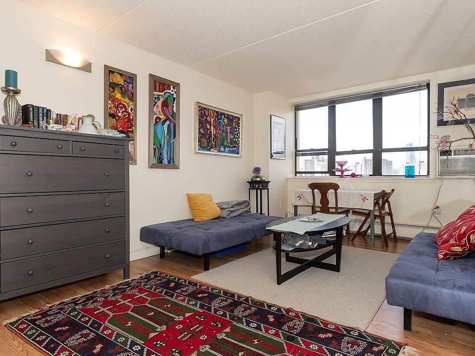 1st image of 300 W 110th St APT 17F
