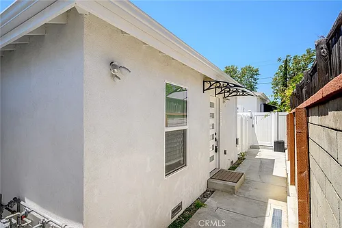 2129 N Pepper St #101 Photo 1