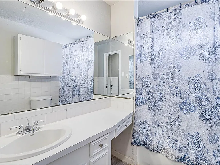 6046 Hugo Dr — Photo 23