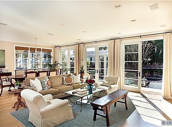 2nd image of 464 Serra Dr