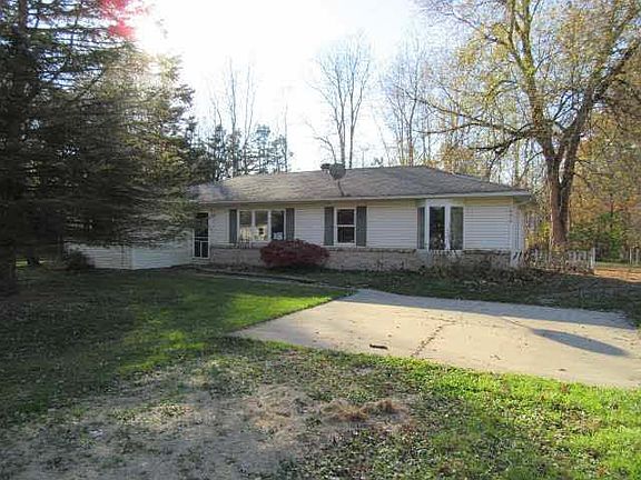 3rd image of 10015 Stevenson Dr