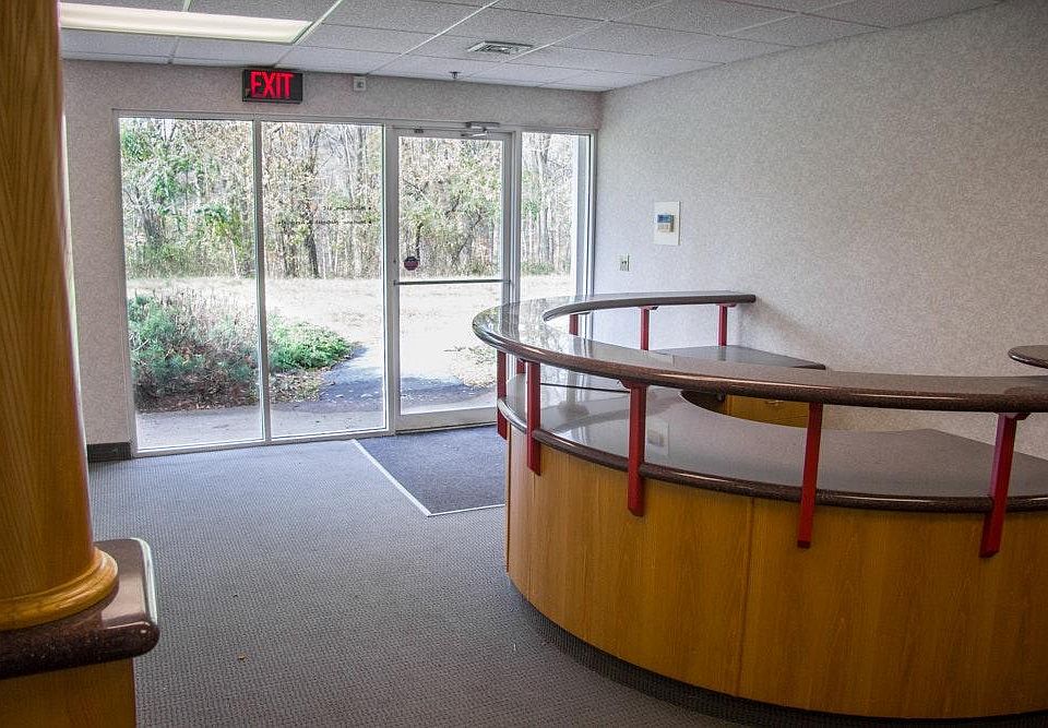 Front Entry Commercial Offices