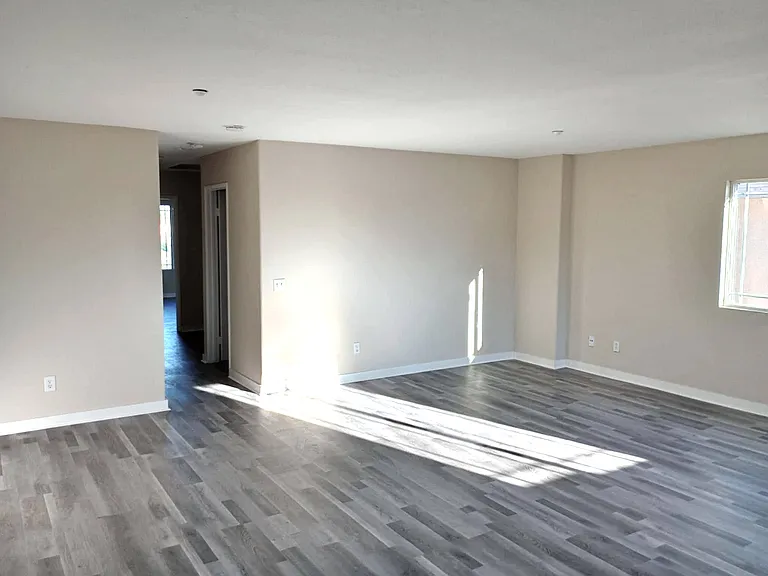 6263 Long Cove Dr — Photo 9