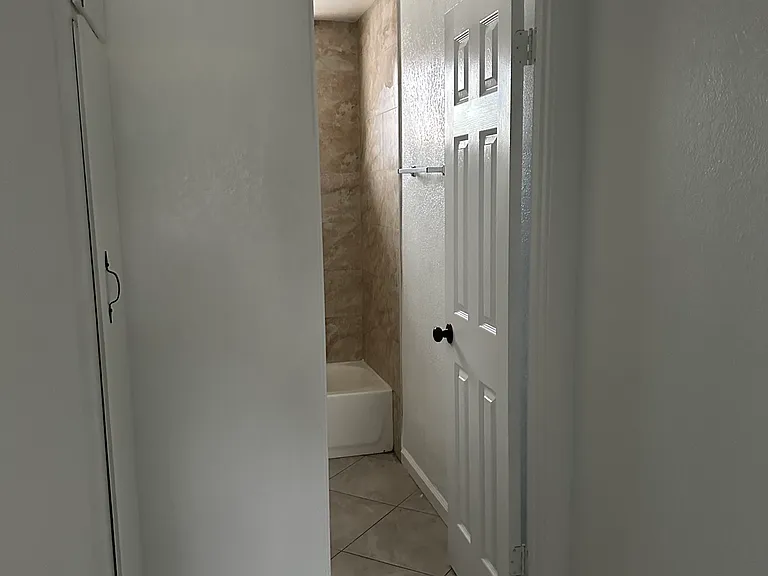 708 N Conlon Ave — Photo 23