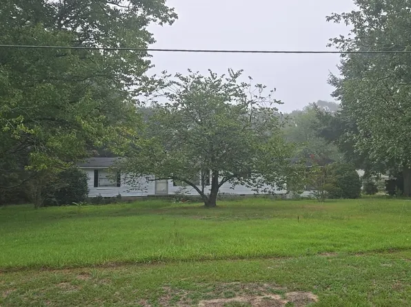 691 Casey Rd, Kinston, NC 28501