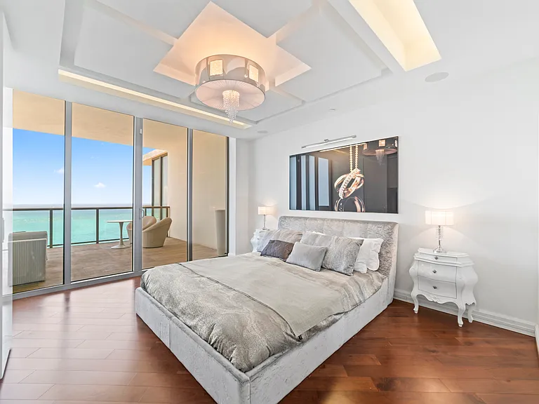 9703 Collins Ave #Penthouse 00 — Photo 14