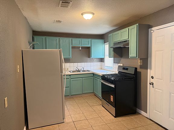 4th image of 3505 Dalton St