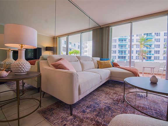 5th image of 5151 Collins Ave APT 428