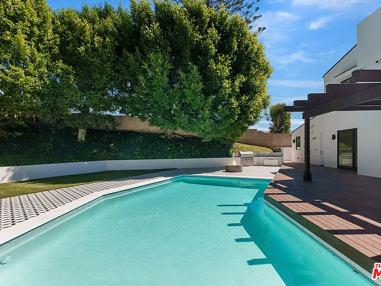 382 Aderno Way — Photo 30