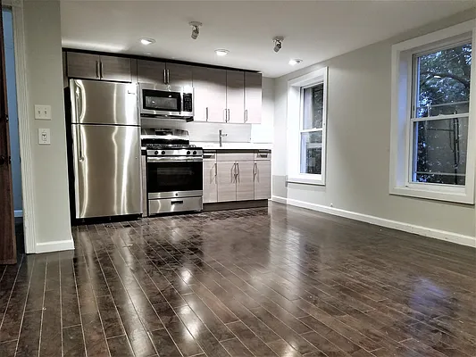 Rented by The Hamilton Group | media 7