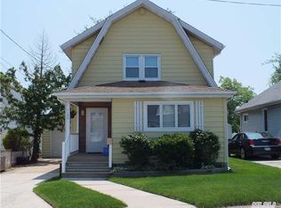 1136 Cornwell Ave, Baldwin, NY 11510