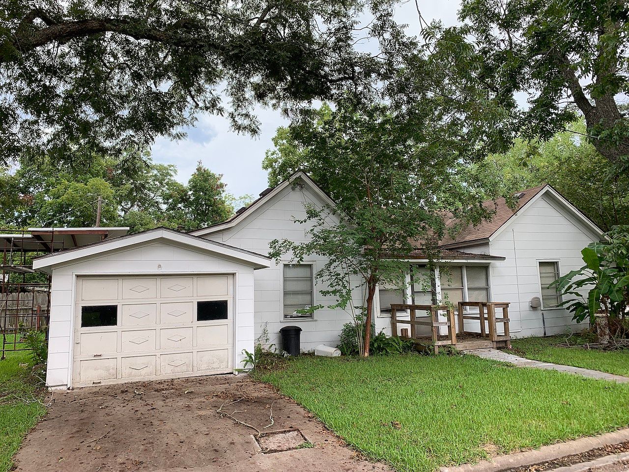316 W Adoue St, Alvin, TX 77511 Zillow