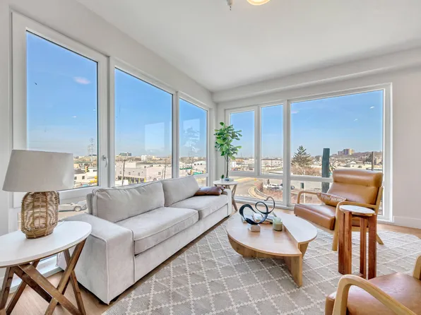 3601 Liberty Avenue image 3 of 24